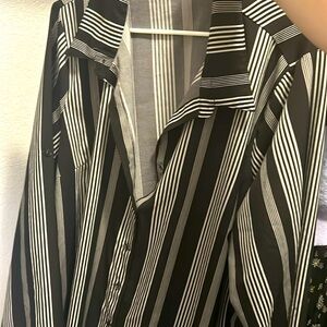 Black & White Striped Long Sleeve Shirt🖤🤍🖤
